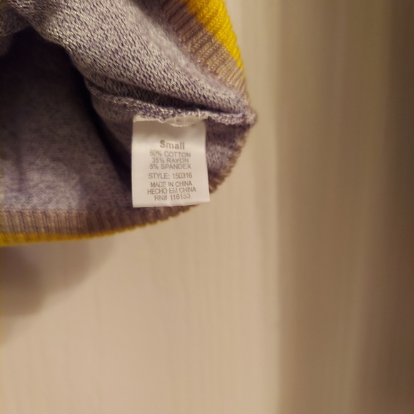 Poof deep v neck sweatshirt |S| - Picture 3 of 5